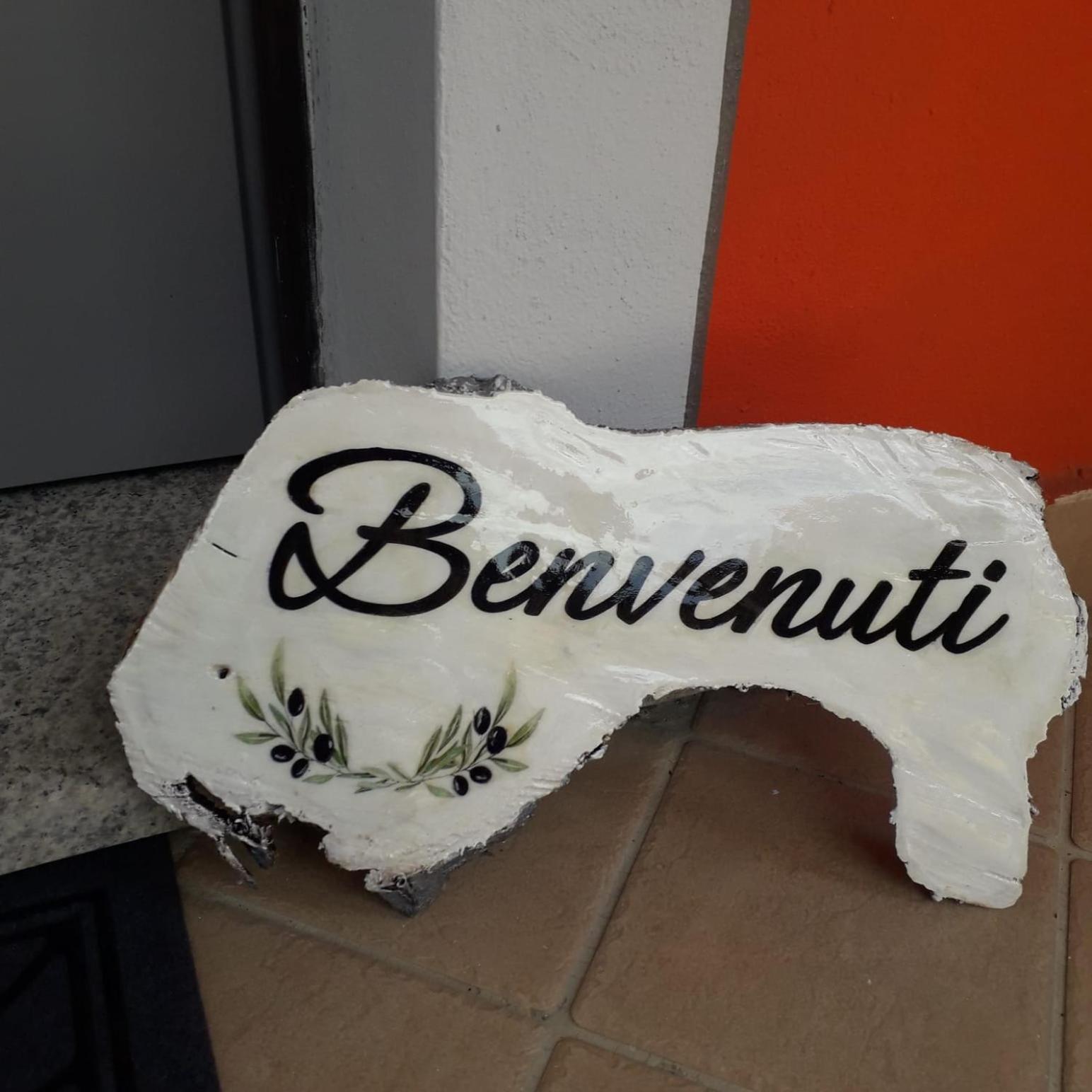 Bed and Breakfast Beb Ulivo Santa Giuletta Exterior foto